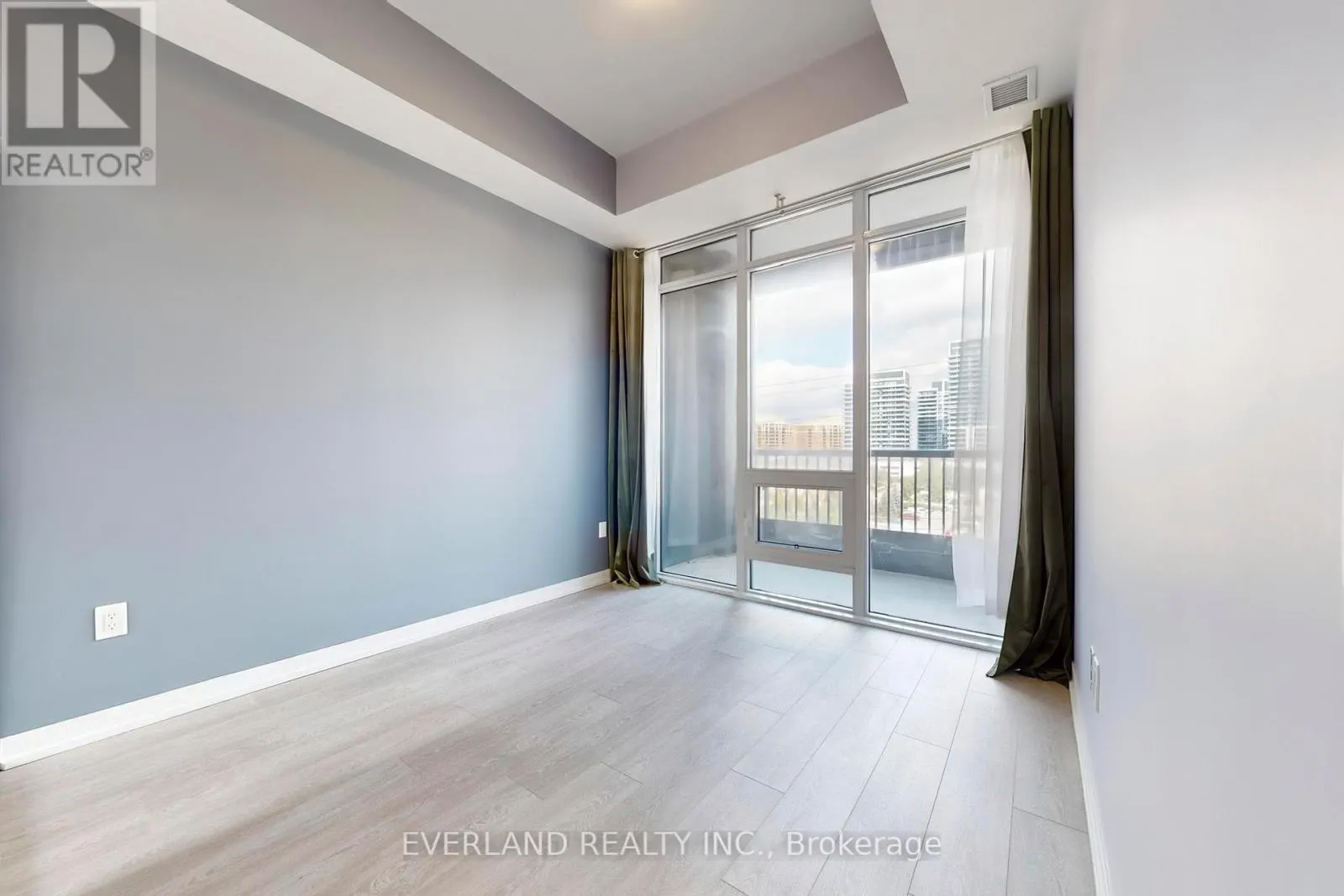 709E - 8868 YONGE ST STREET