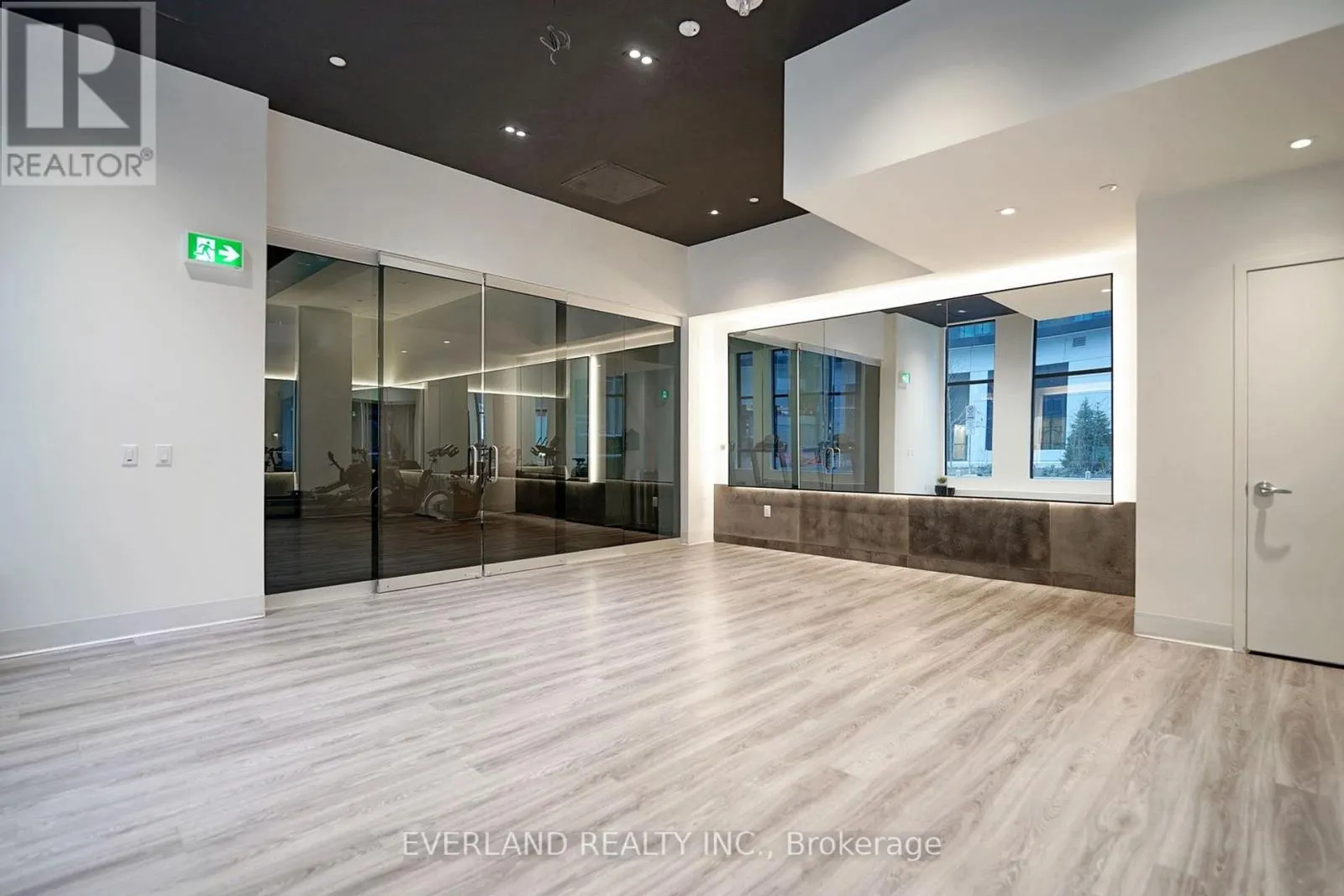 709E - 8868 YONGE ST STREET