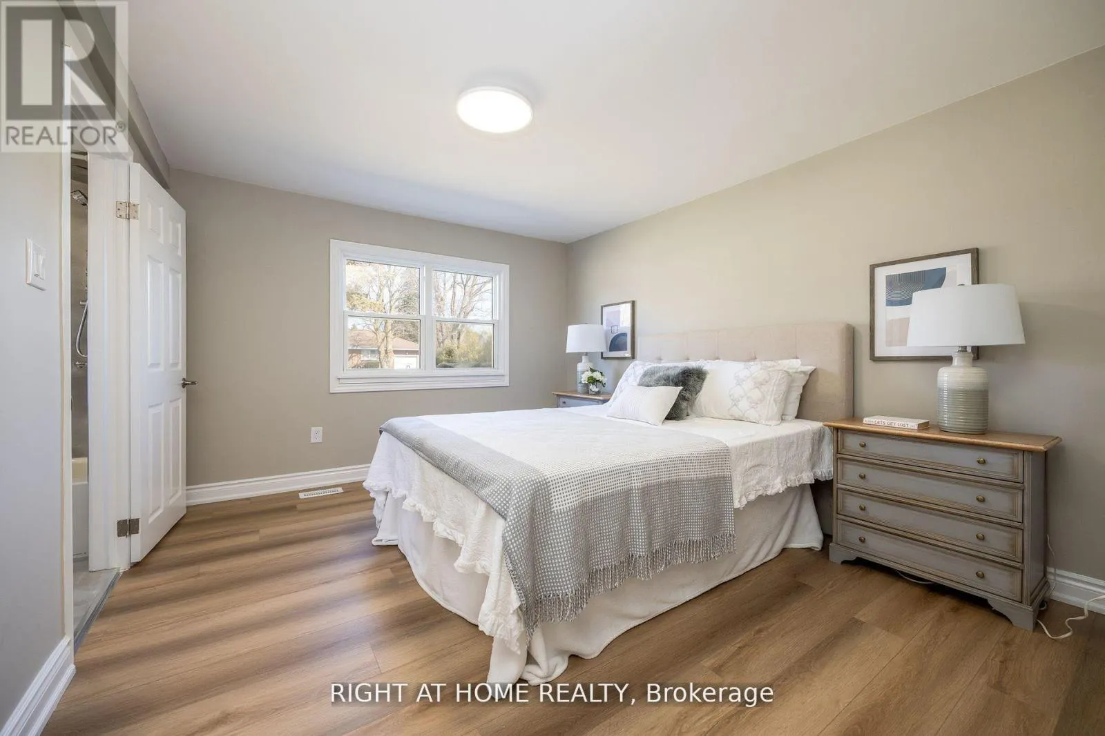 15 FARR AVENUE
