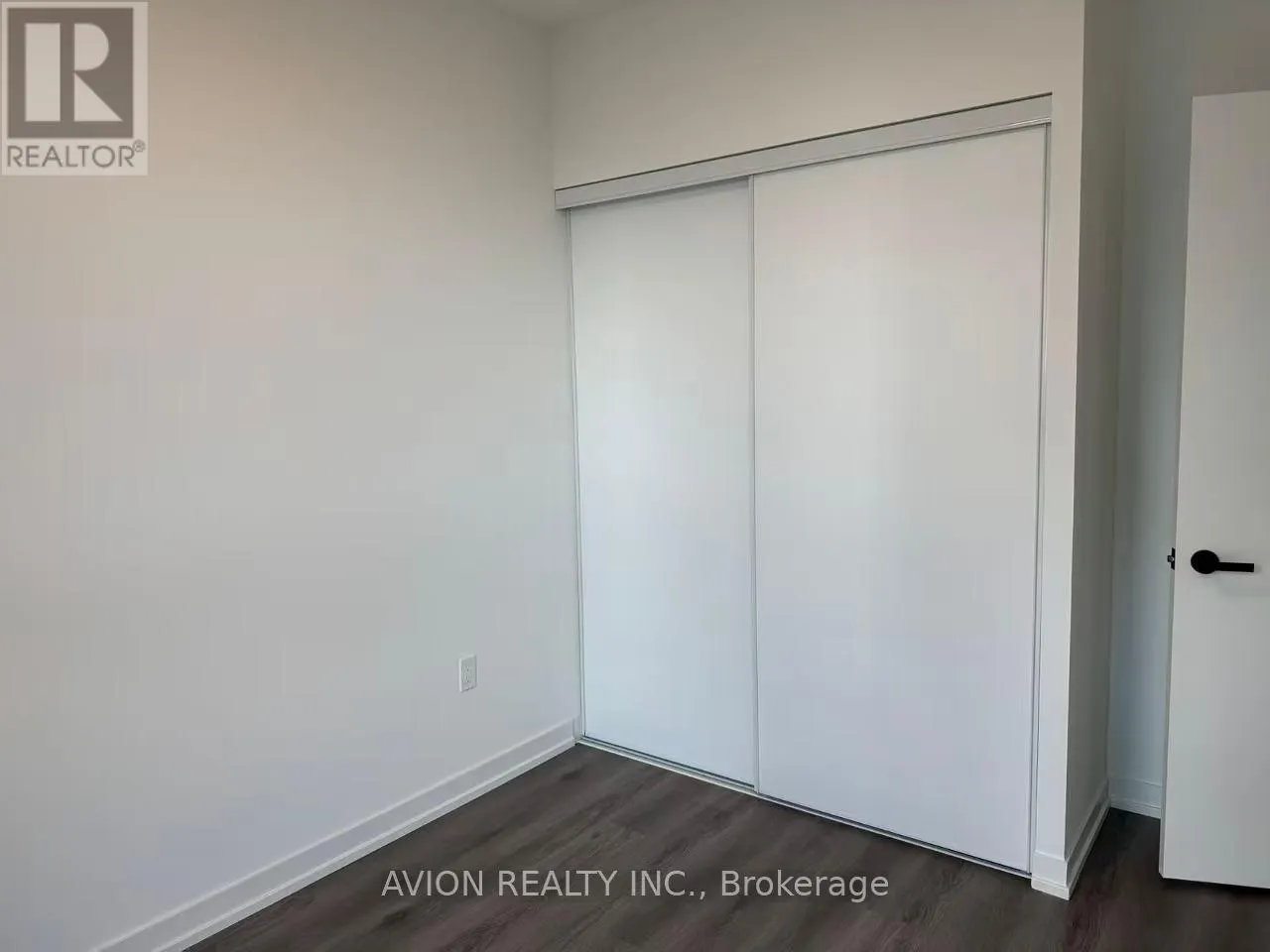 4202 - 28 INTERCHANGE WAY