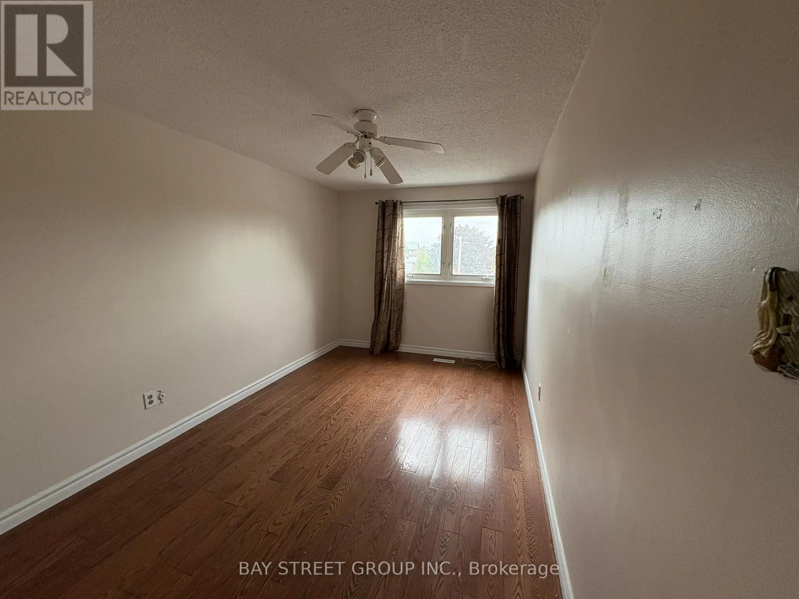 16 TINTI PLACE
