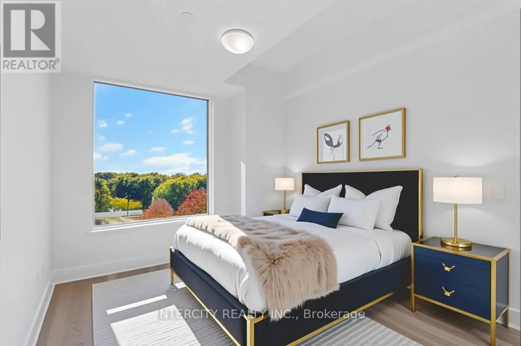 323 - 2075 KING ROAD