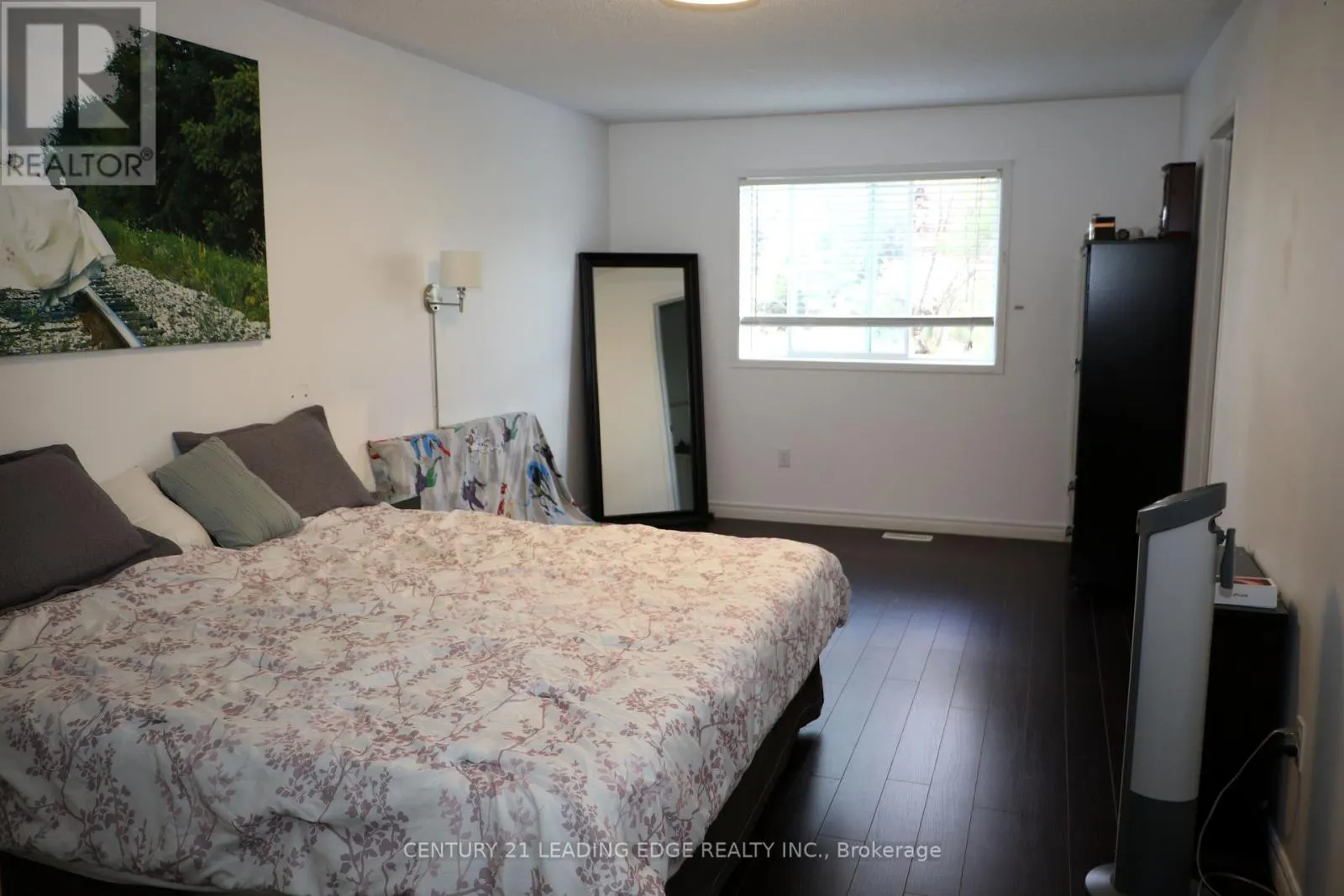 308 CASTLEMORE AVENUE