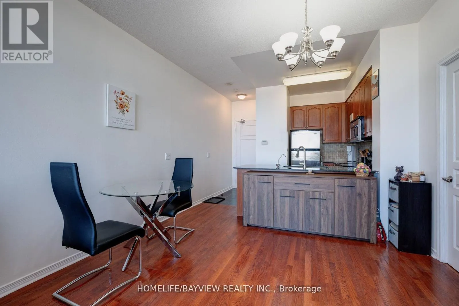 PH01 - 350 RED MAPLE ROAD