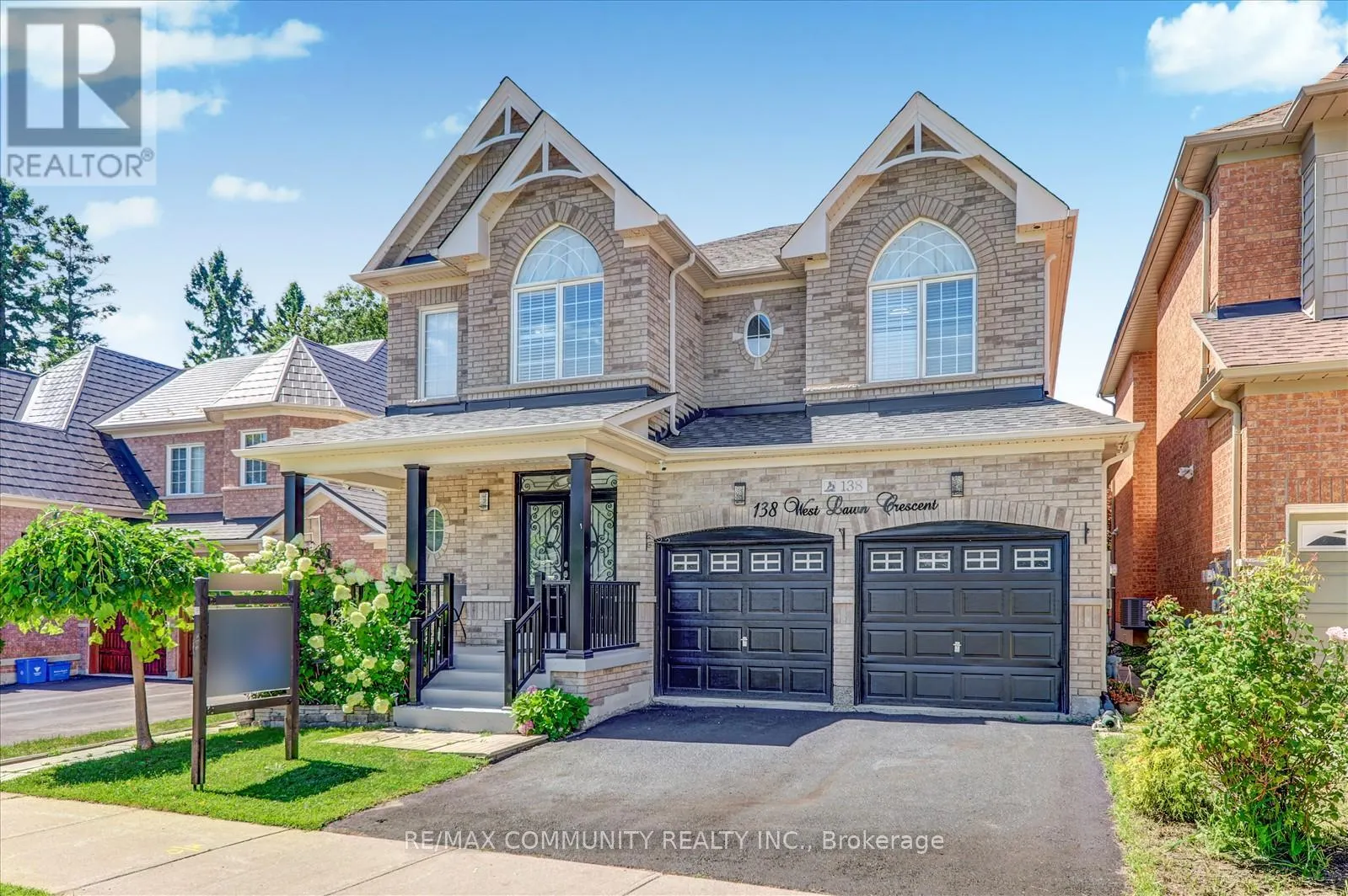 138 WEST LAWN CRESCENT