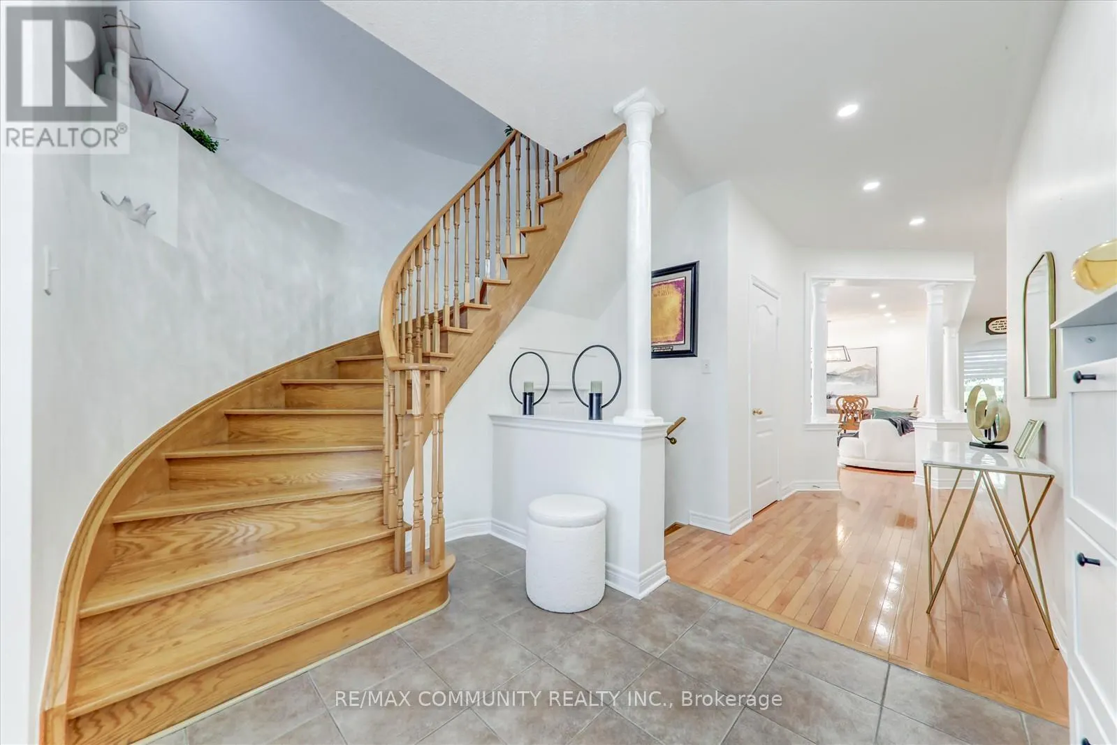 138 WEST LAWN CRESCENT