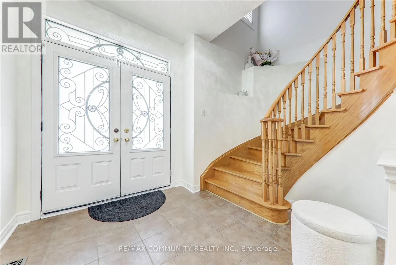 138 WEST LAWN CRESCENT