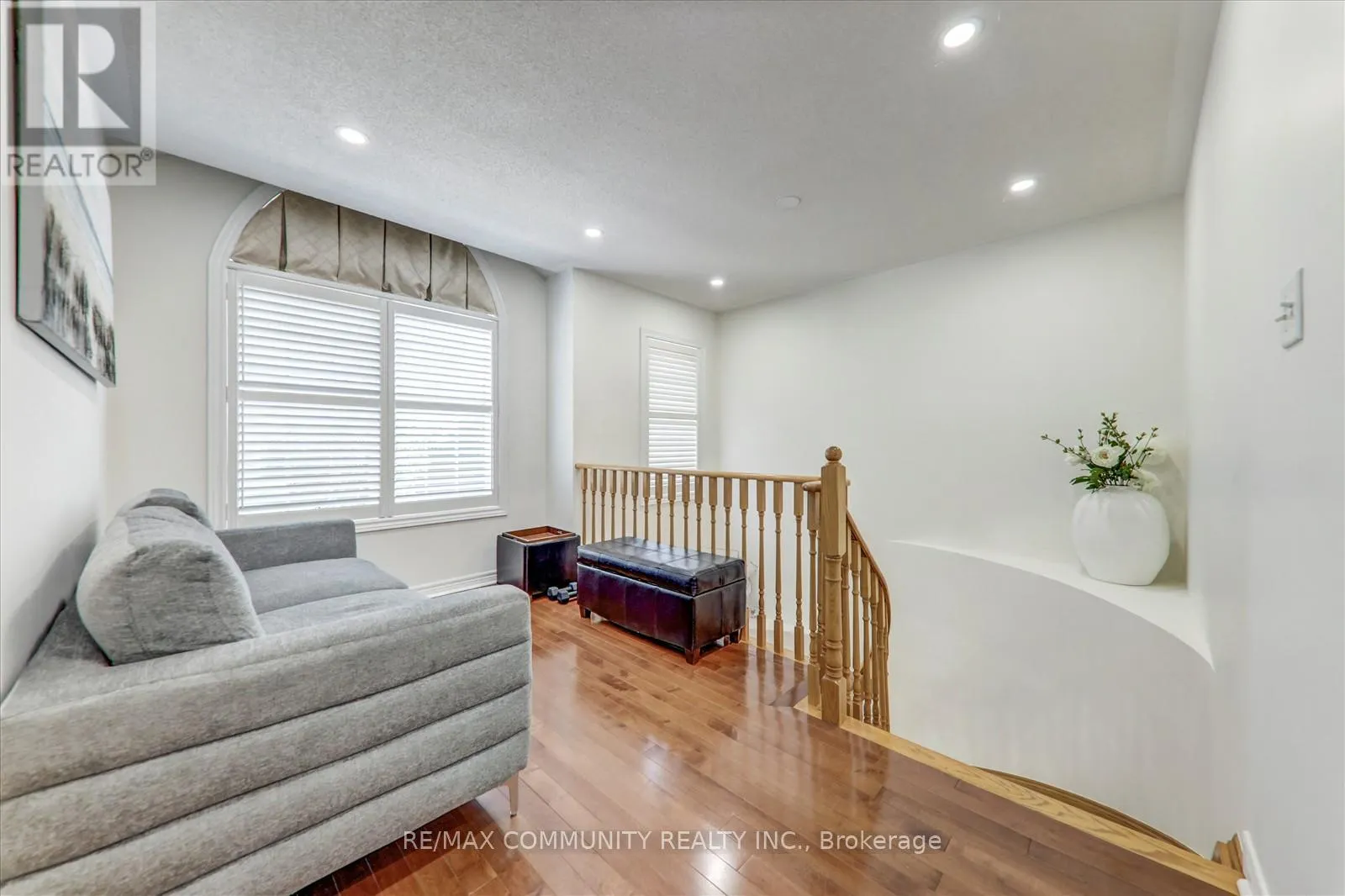138 WEST LAWN CRESCENT