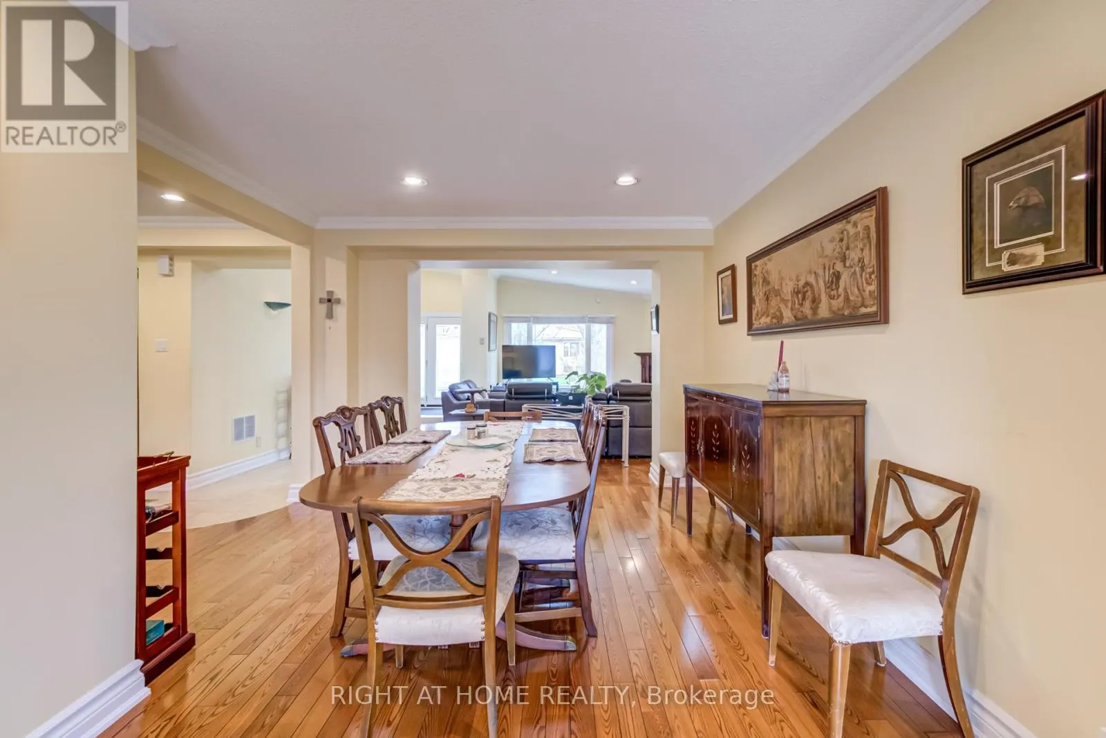 27 SIR KAY DRIVE