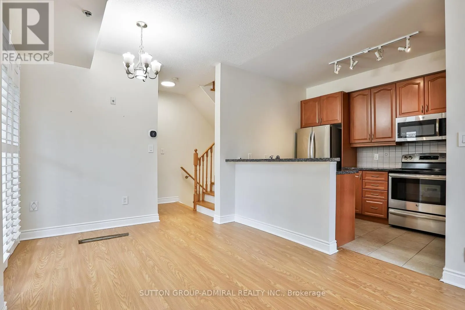 12 - 8 BRIGHTON PLACE