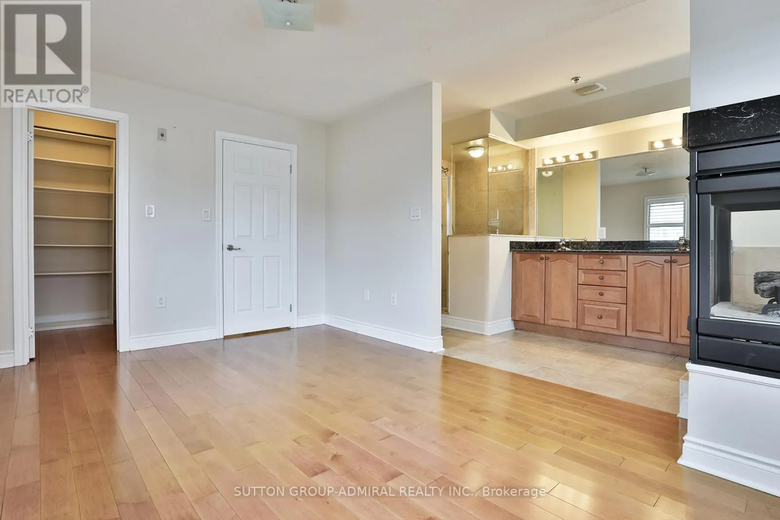12 - 8 BRIGHTON PLACE