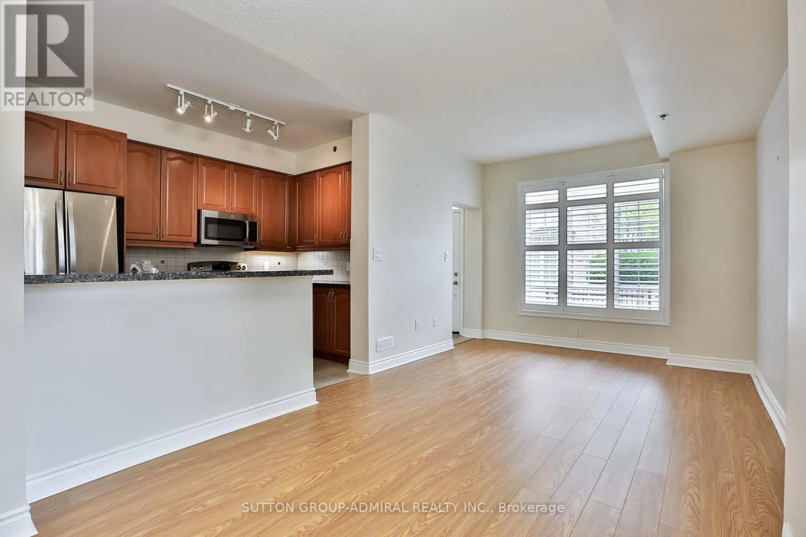 12 - 8 BRIGHTON PLACE