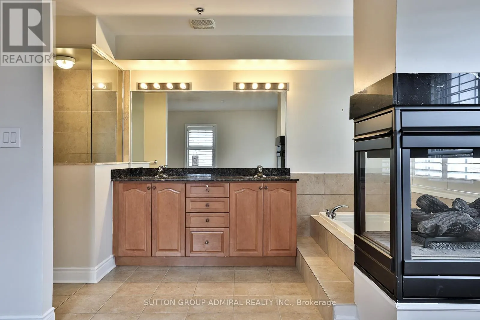 12 - 8 BRIGHTON PLACE