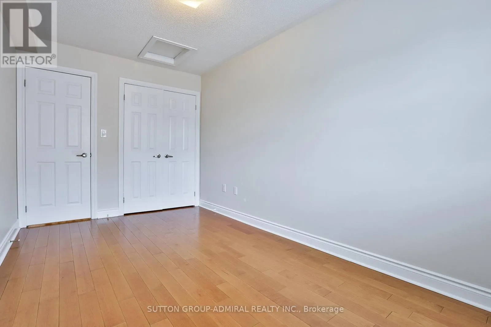 12 - 8 BRIGHTON PLACE