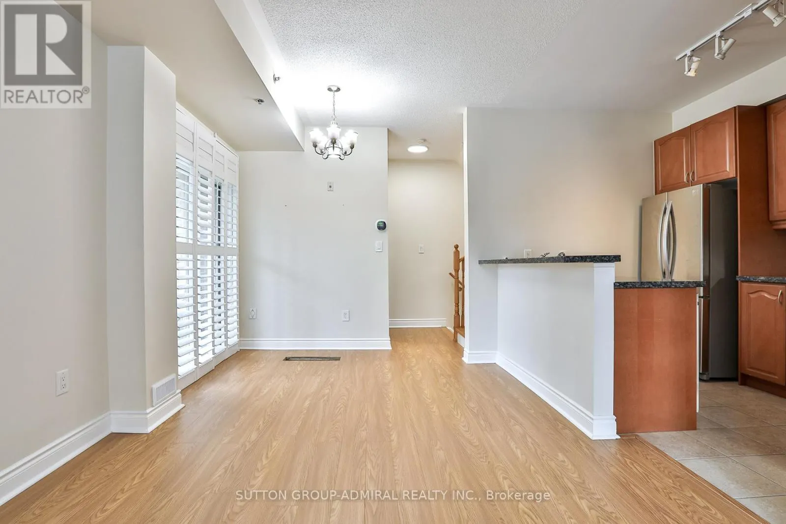 12 - 8 BRIGHTON PLACE