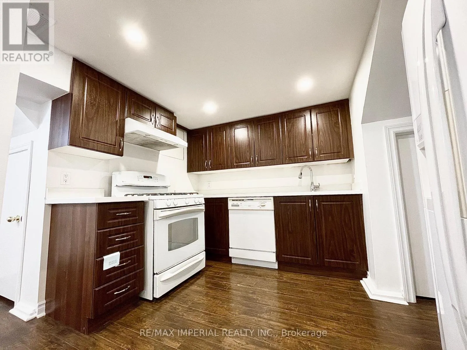 BSMT - 254 BROWNDALE CRESCENT