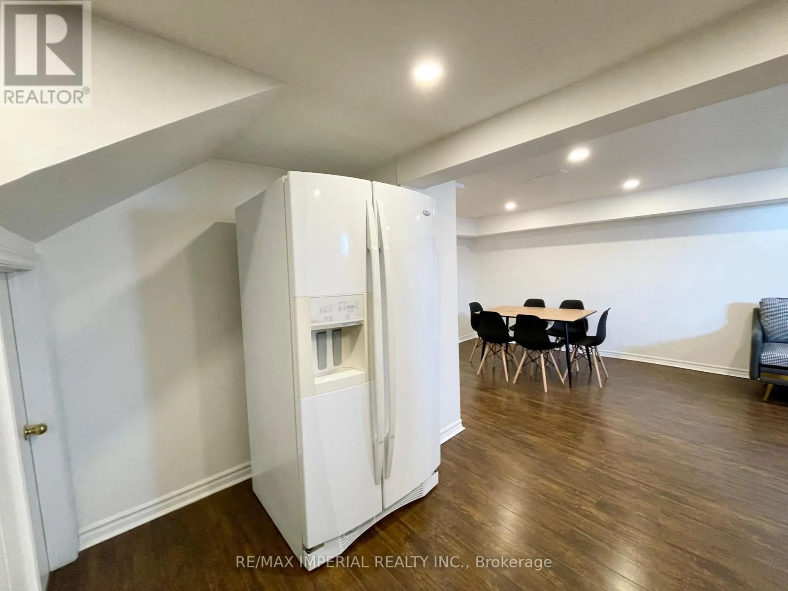 BSMT - 254 BROWNDALE CRESCENT