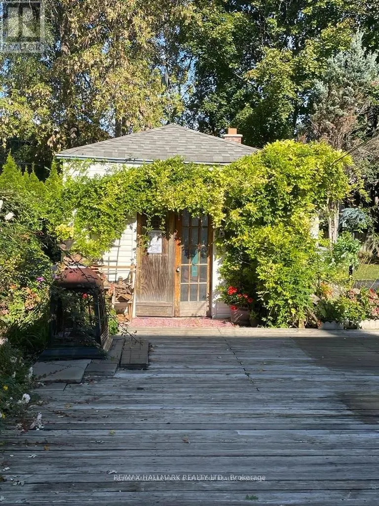 54 HIGHLAND PARK BOULEVARD E