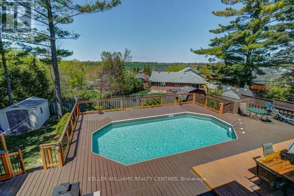34 MEADOWLANDS DRIVE