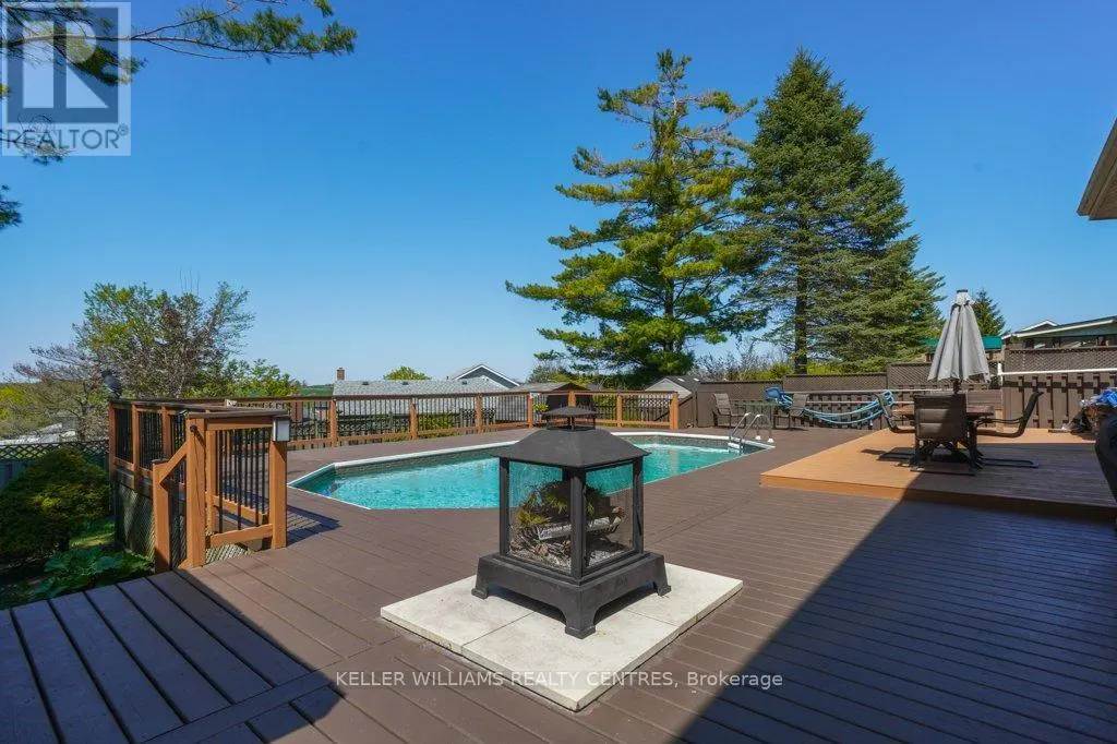 34 MEADOWLANDS DRIVE