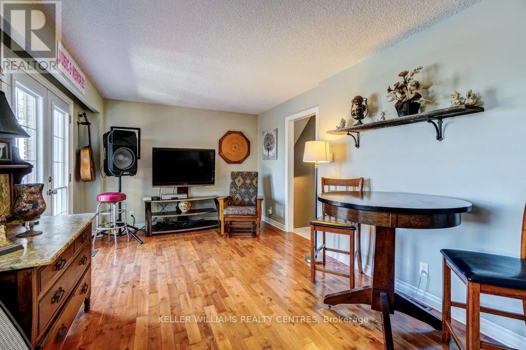 34 MEADOWLANDS DRIVE