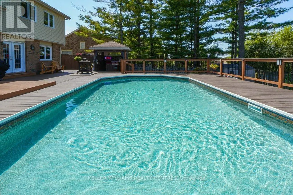 34 MEADOWLANDS DRIVE