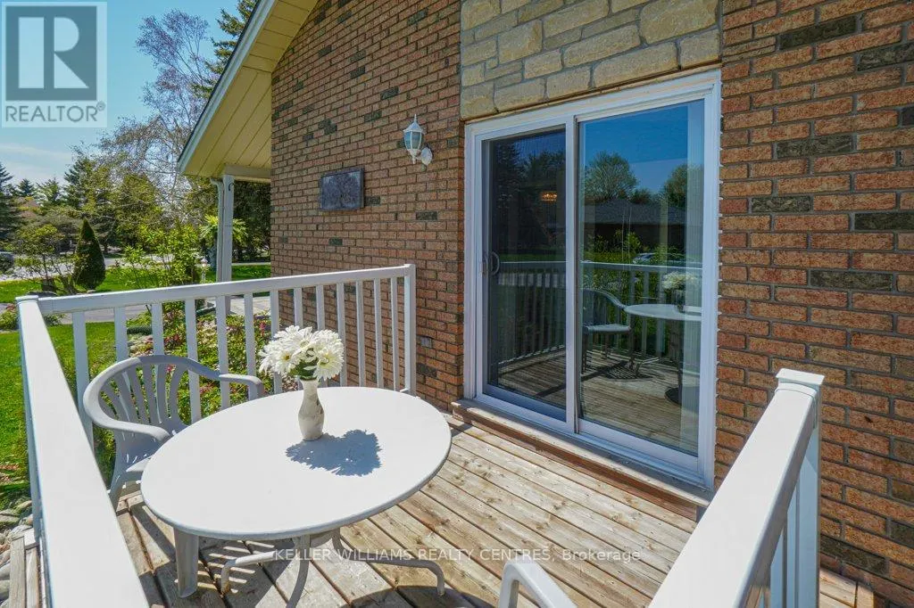 34 MEADOWLANDS DRIVE