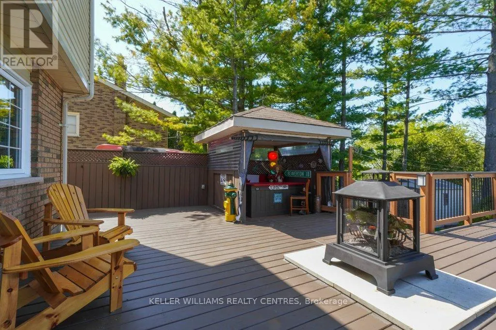 34 MEADOWLANDS DRIVE