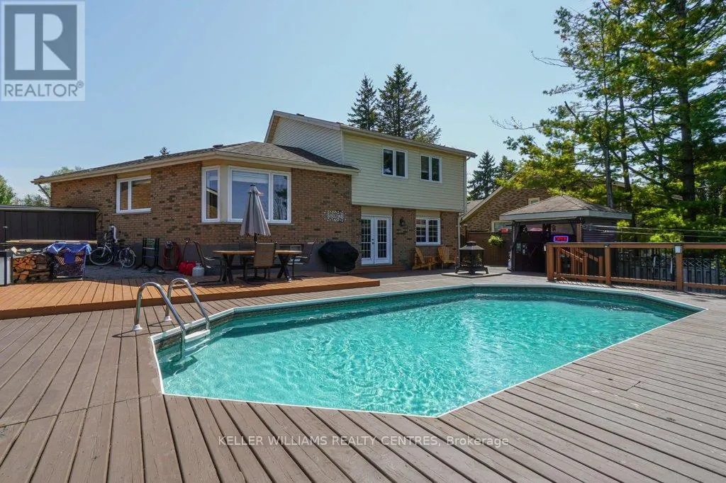 34 MEADOWLANDS DRIVE