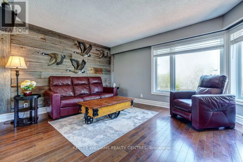 34 MEADOWLANDS DRIVE