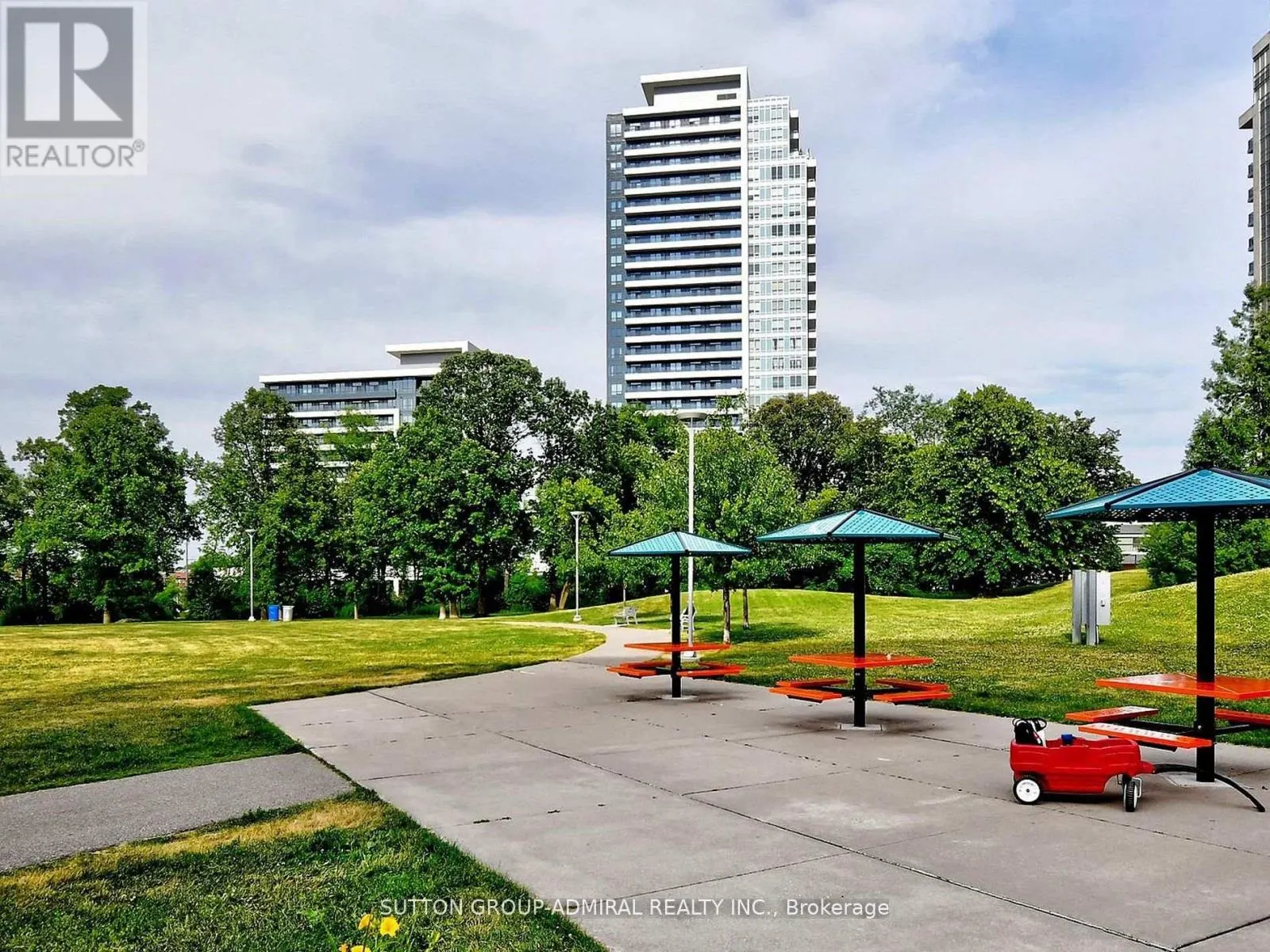 1012 - 7 NORTH PARK ROAD