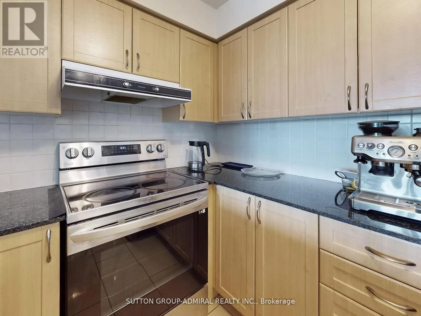 1012 - 7 NORTH PARK ROAD