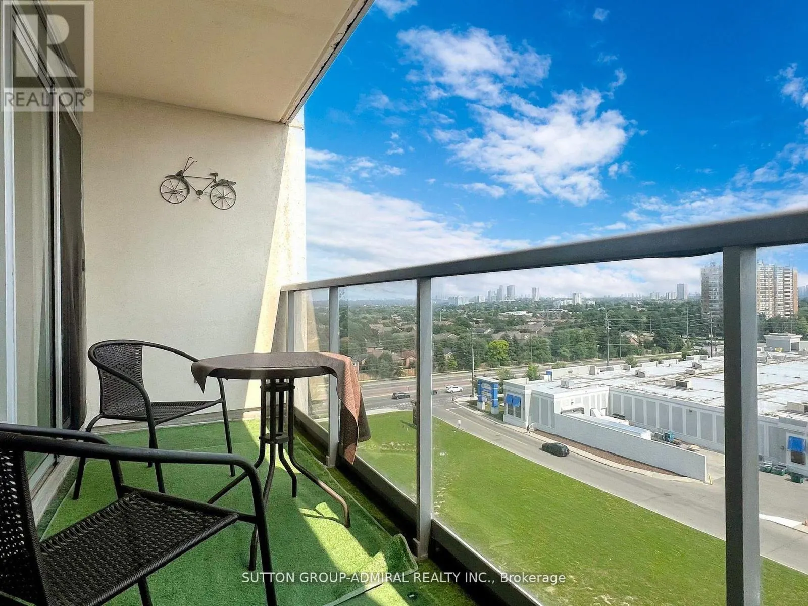 1012 - 7 NORTH PARK ROAD