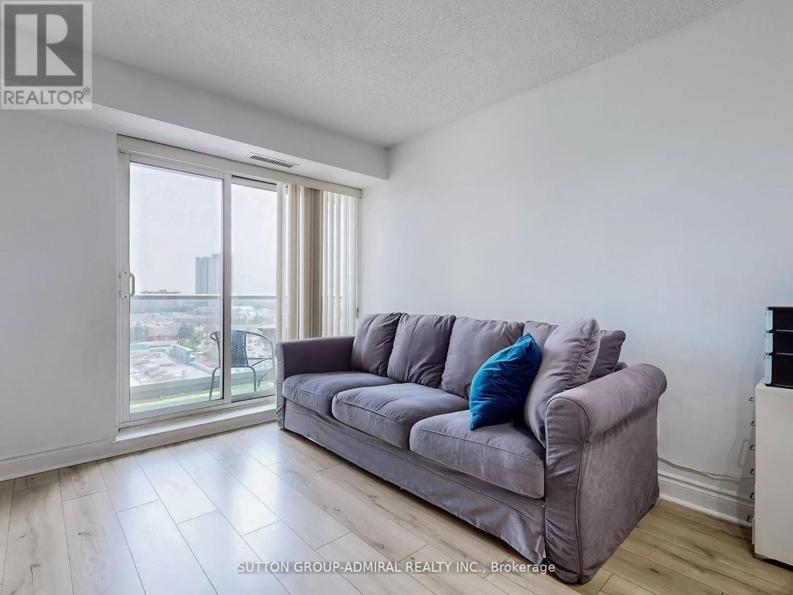 1012 - 7 NORTH PARK ROAD