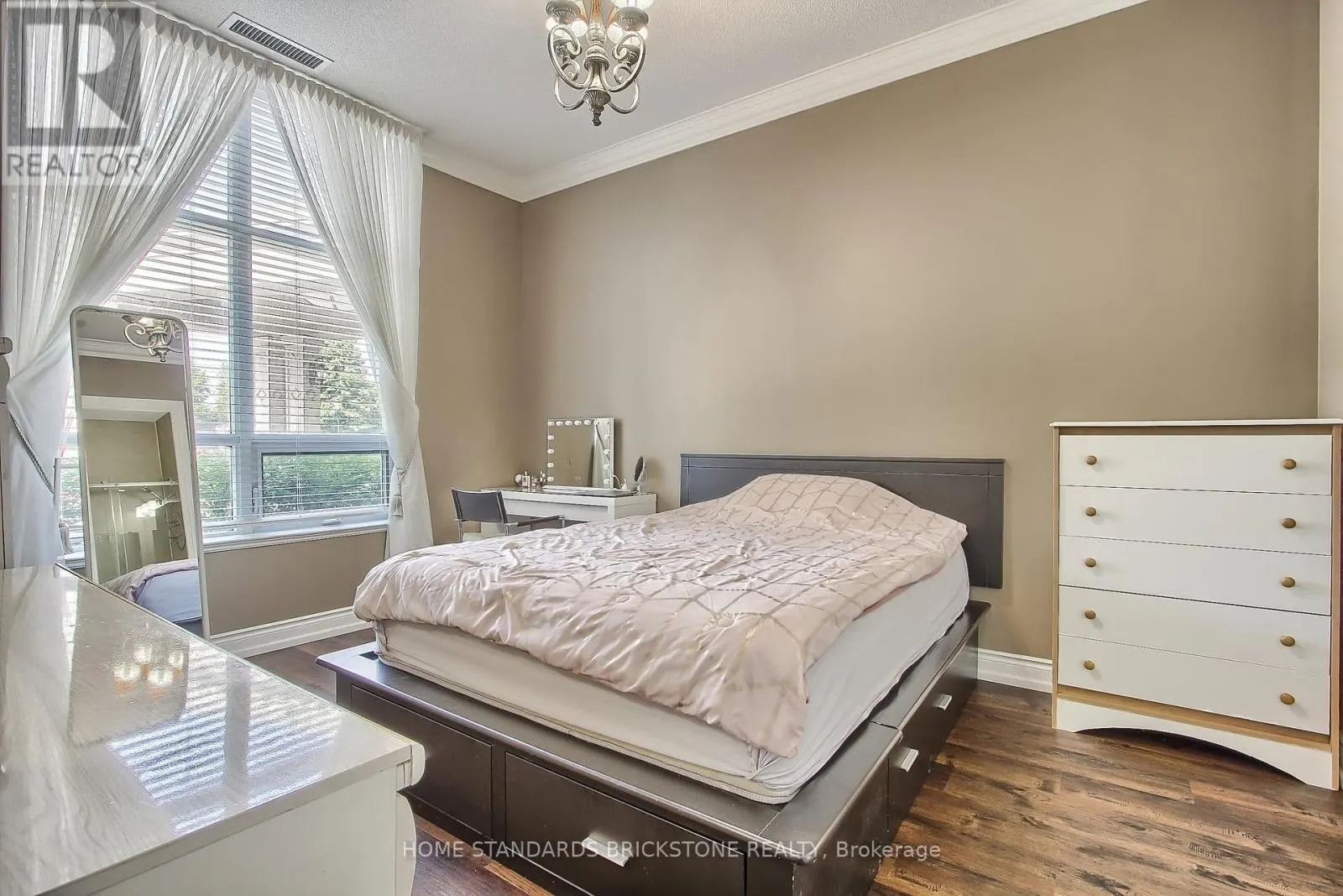 115 - 9225 JANE STREET
