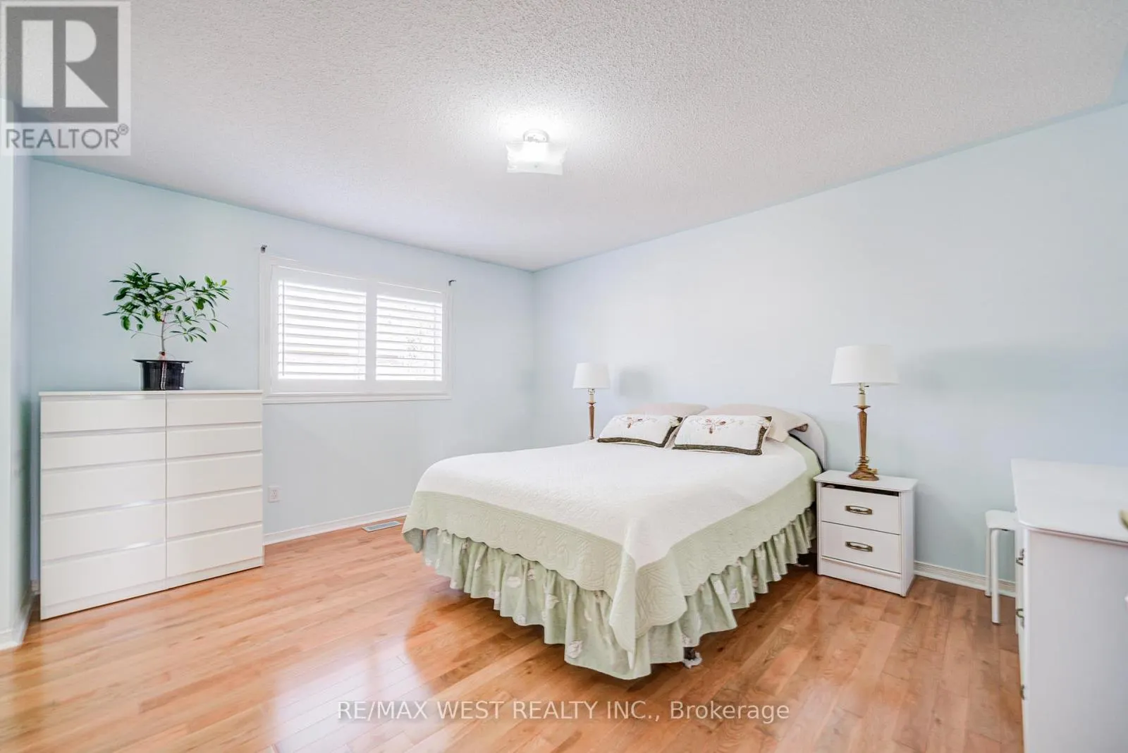 294 HAWKVIEW BOULEVARD