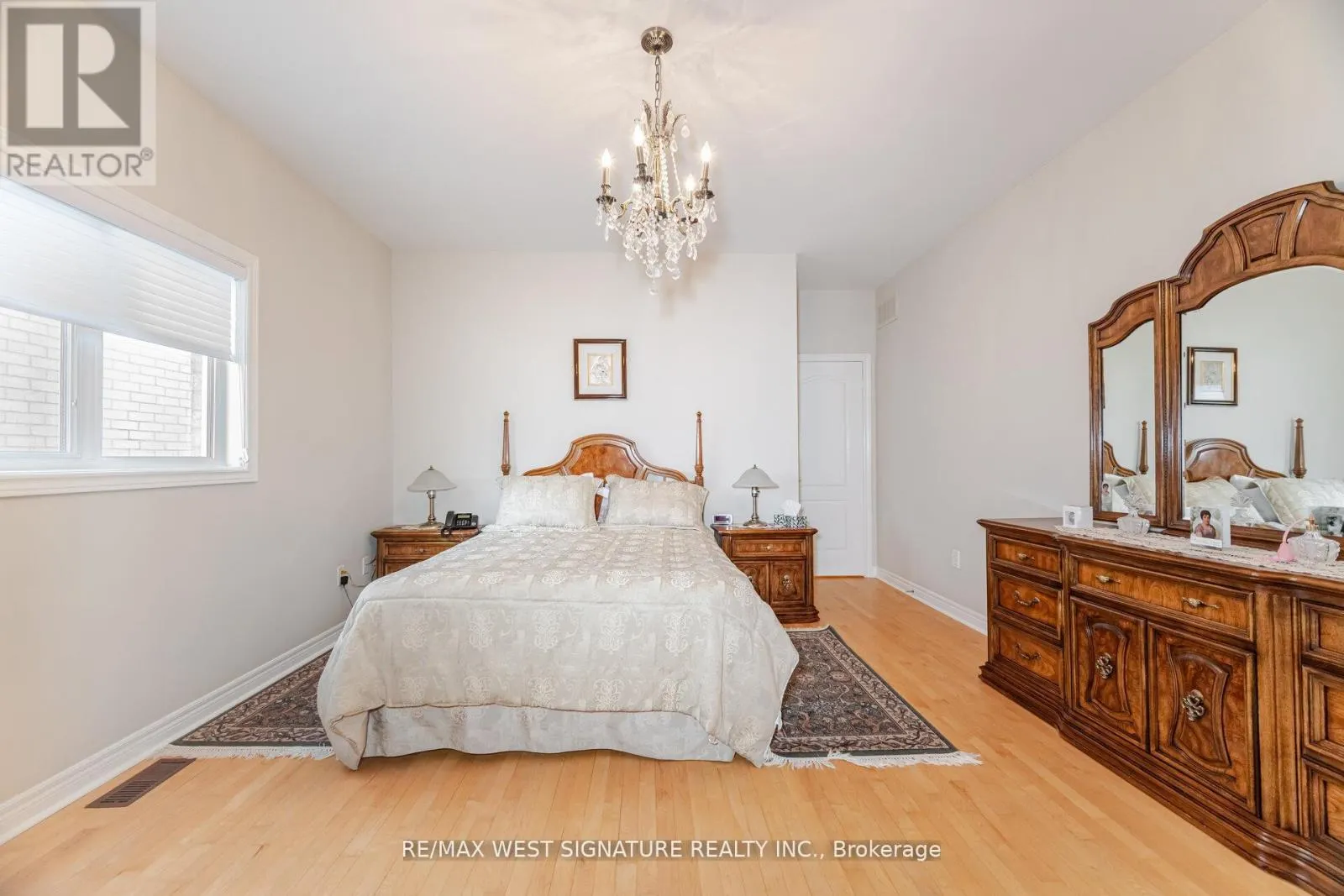121 CALERA CRESCENT