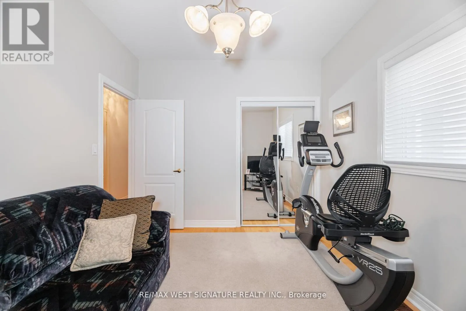 121 CALERA CRESCENT