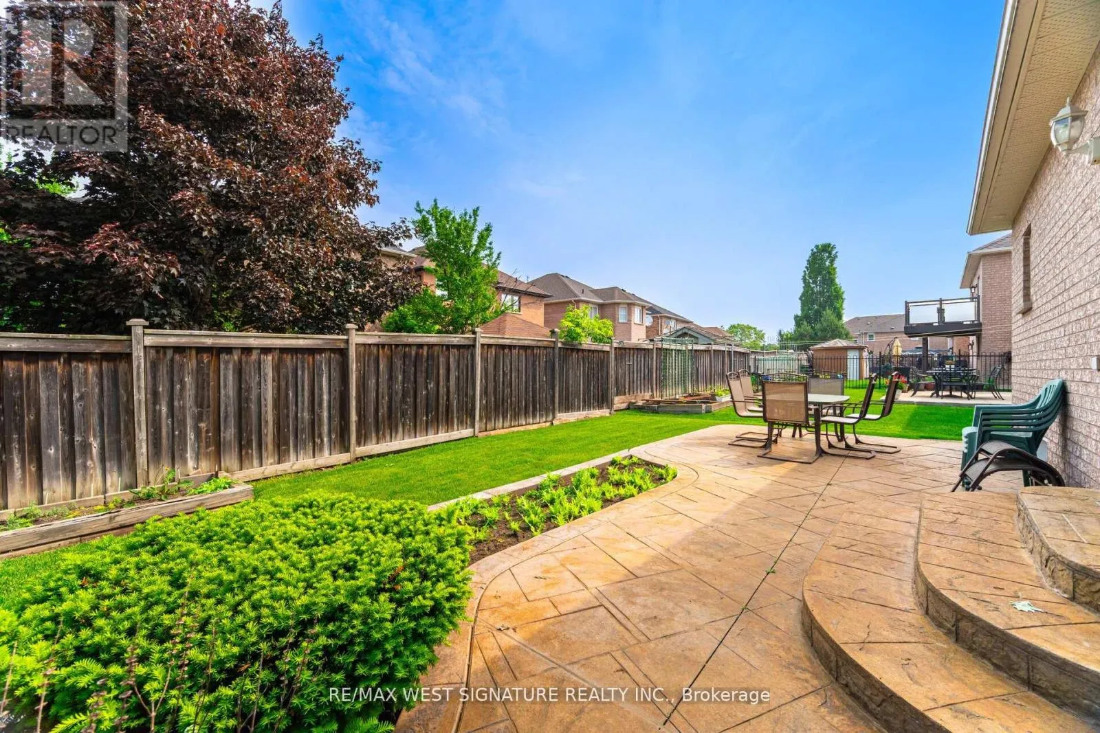 121 CALERA CRESCENT