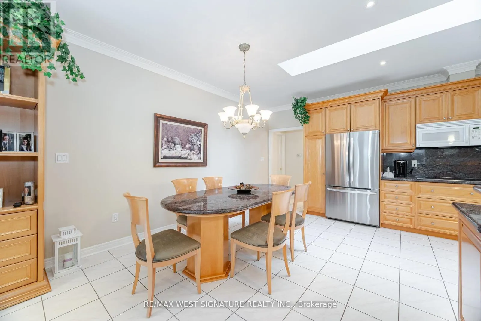 121 CALERA CRESCENT