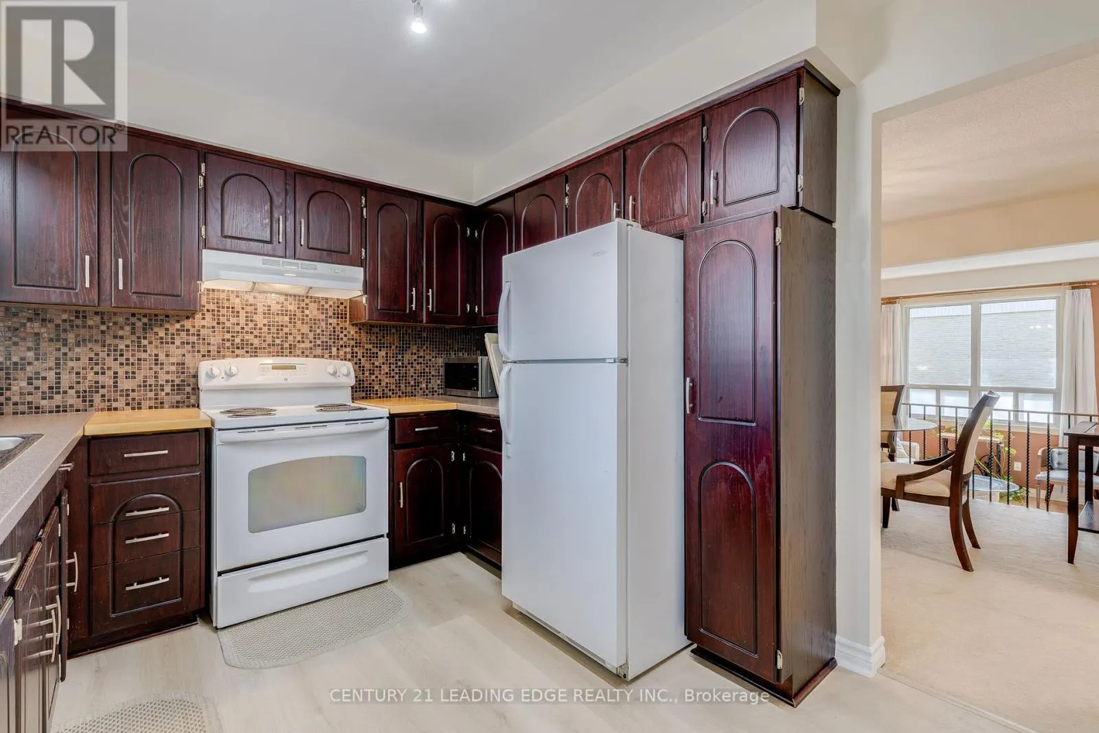 129 POPLAR CRESCENT