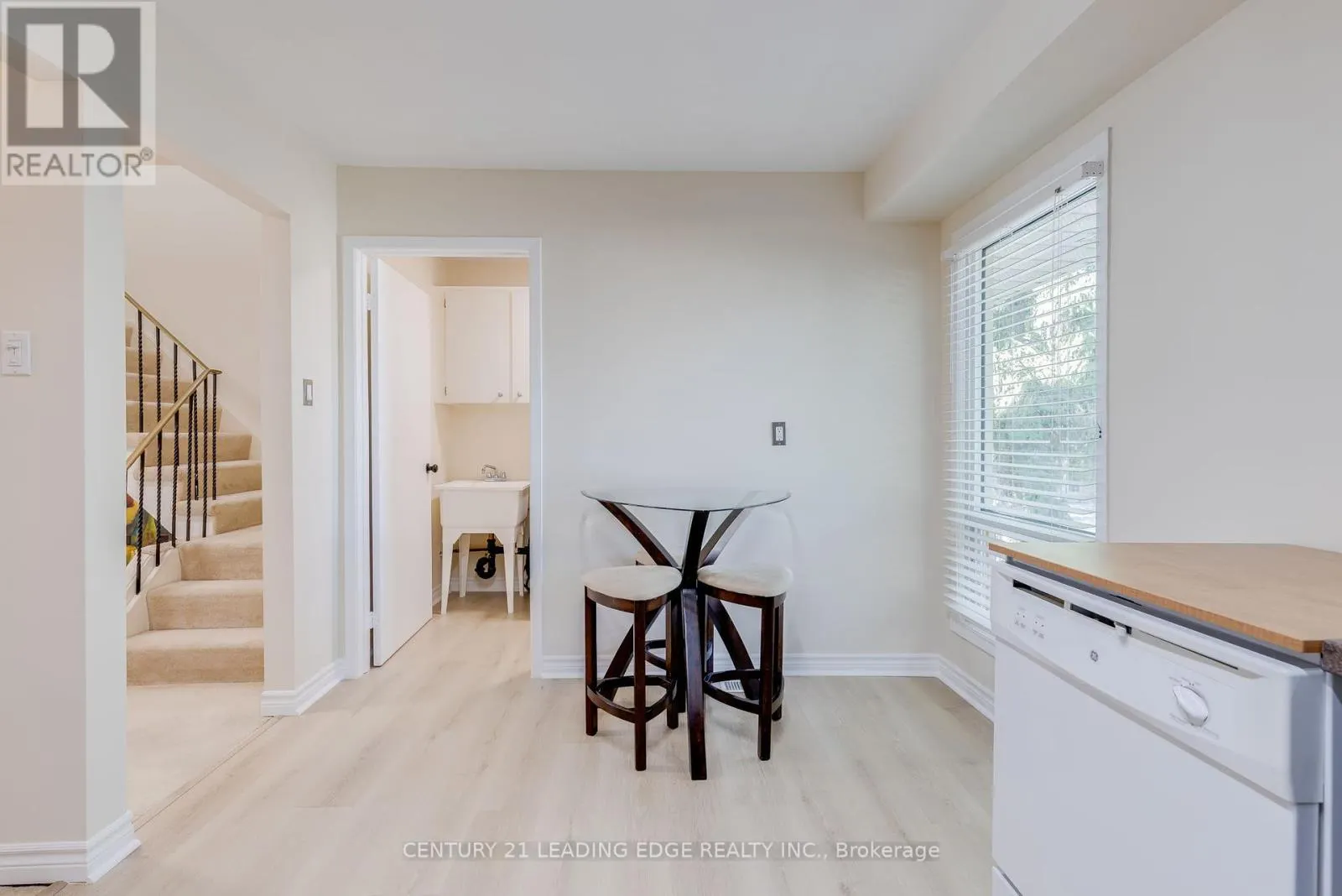 129 POPLAR CRESCENT
