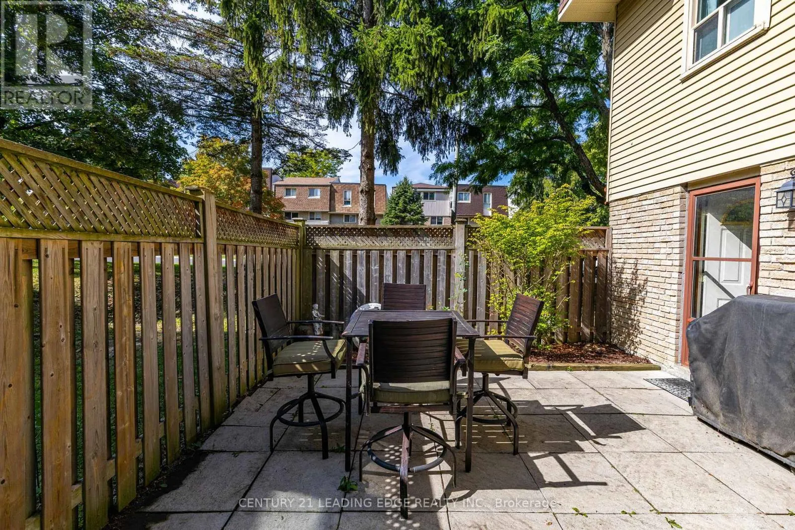 129 POPLAR CRESCENT