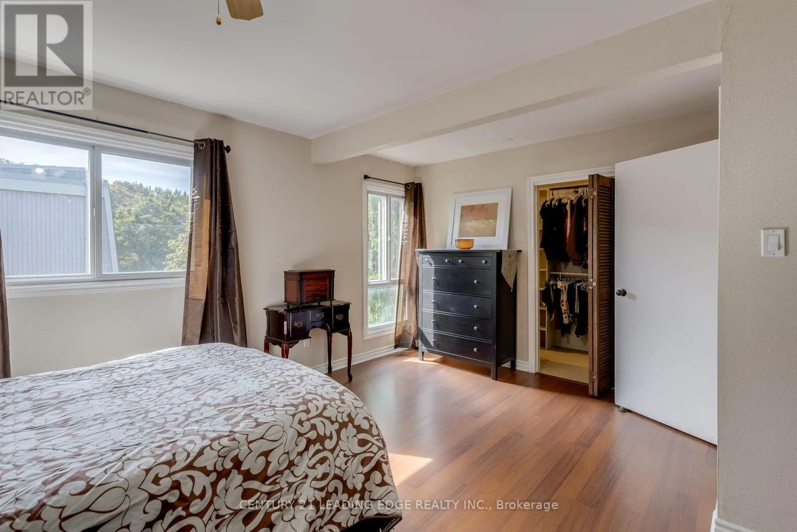 129 POPLAR CRESCENT