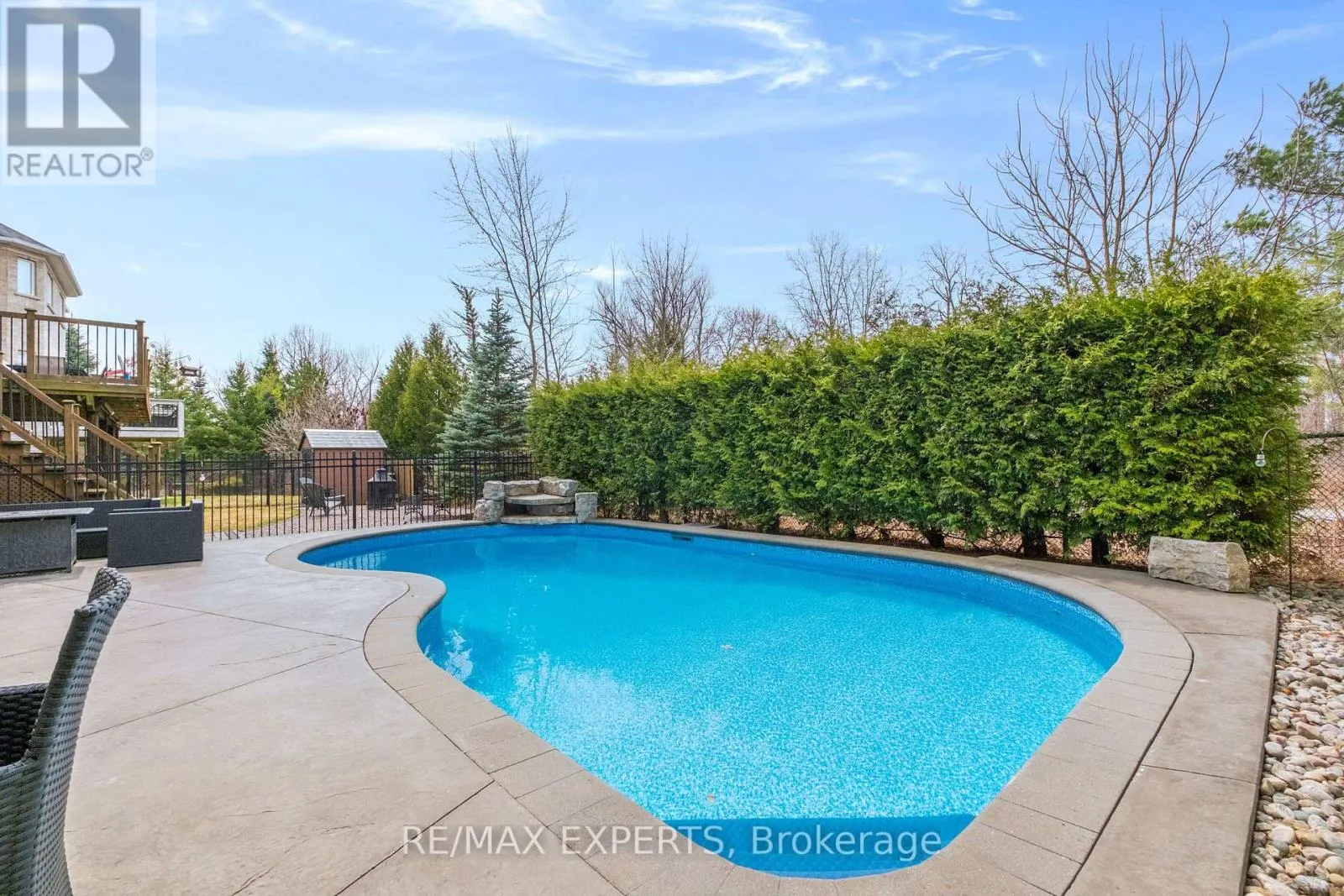 228 SAWMILL VALLEY DRIVE