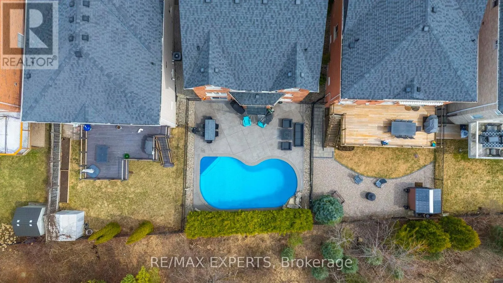 228 SAWMILL VALLEY DRIVE