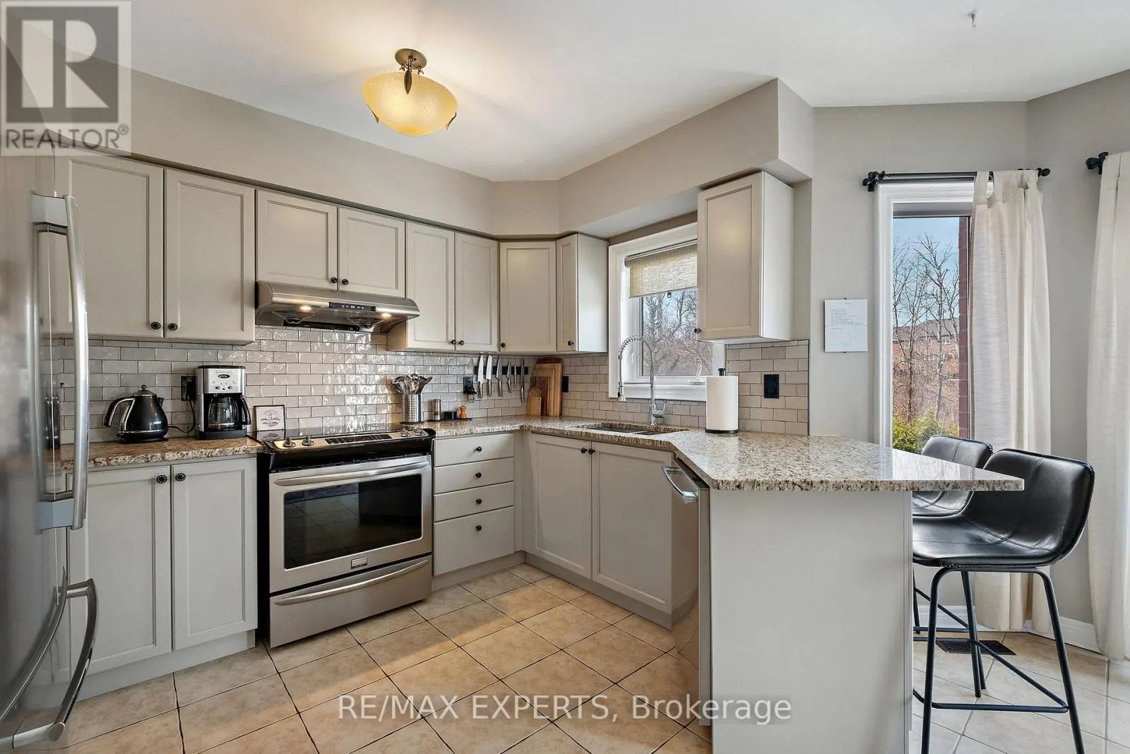 228 SAWMILL VALLEY DRIVE