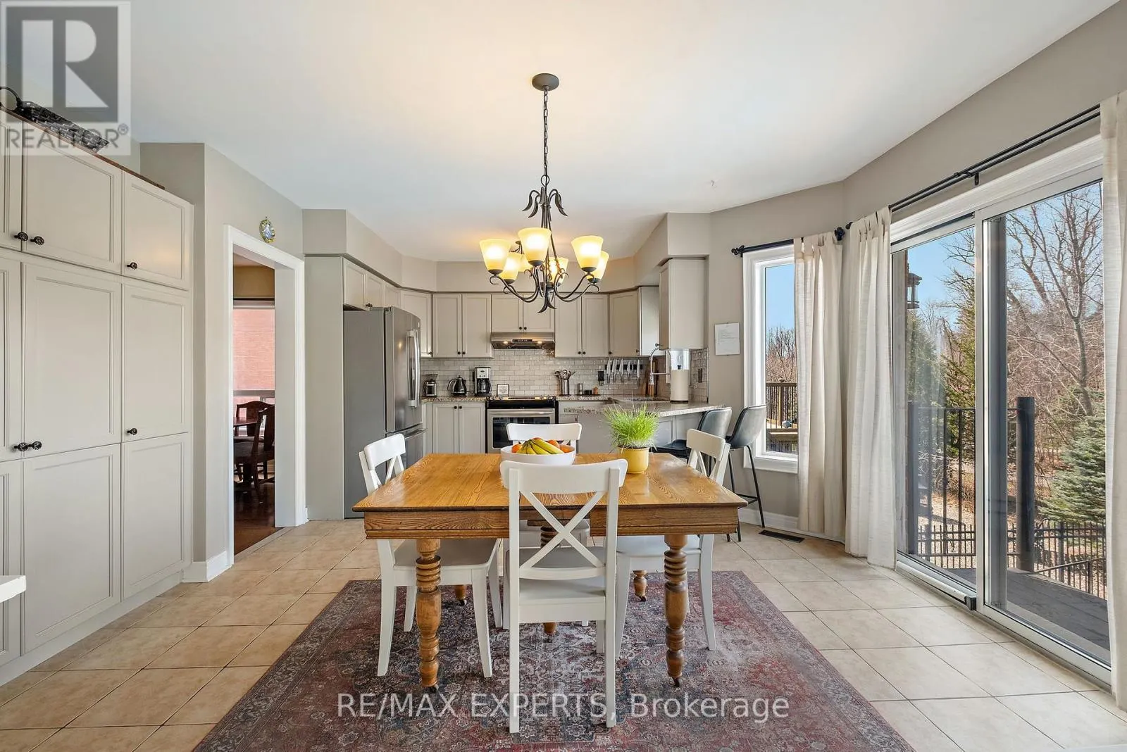 228 SAWMILL VALLEY DRIVE
