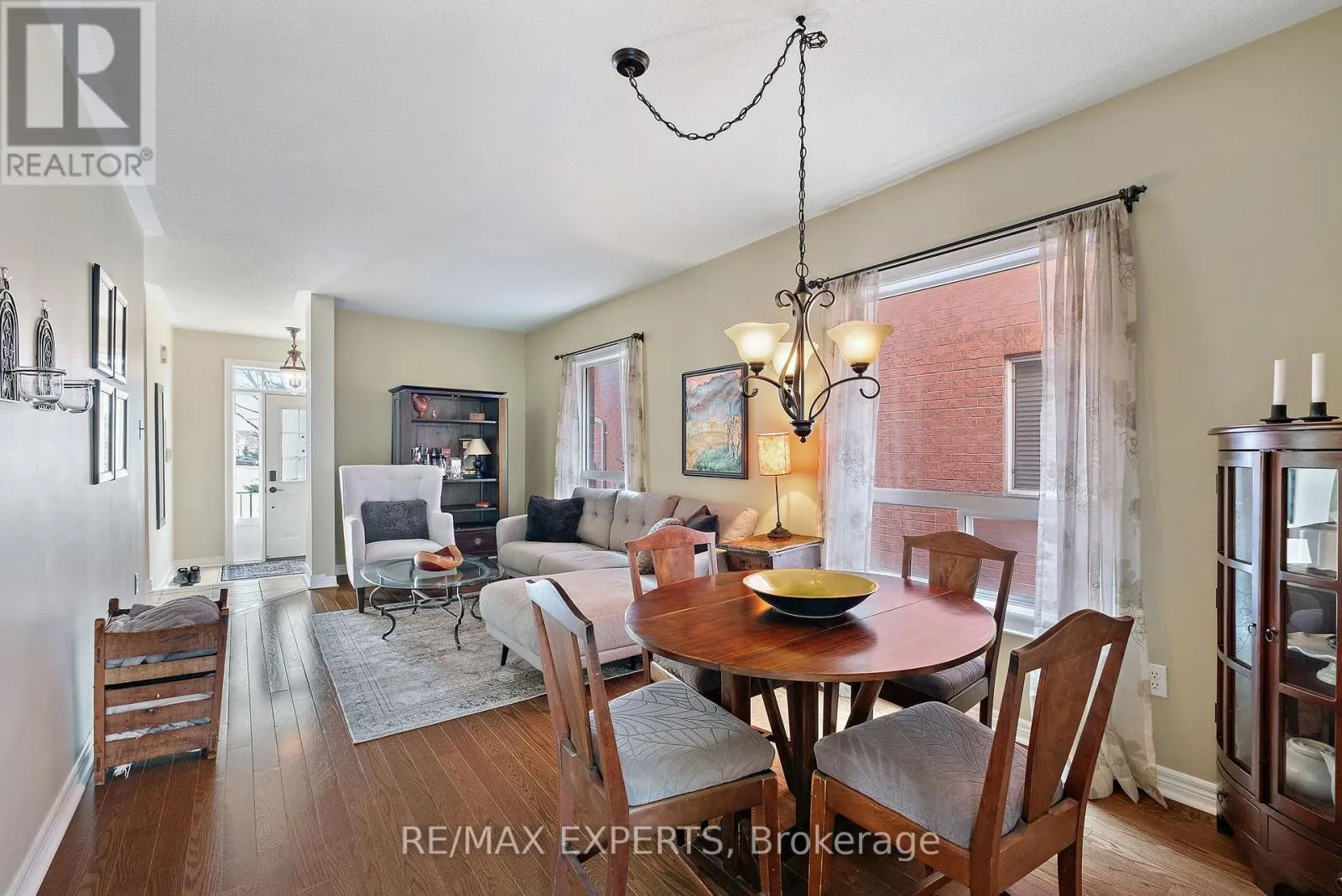 228 SAWMILL VALLEY DRIVE