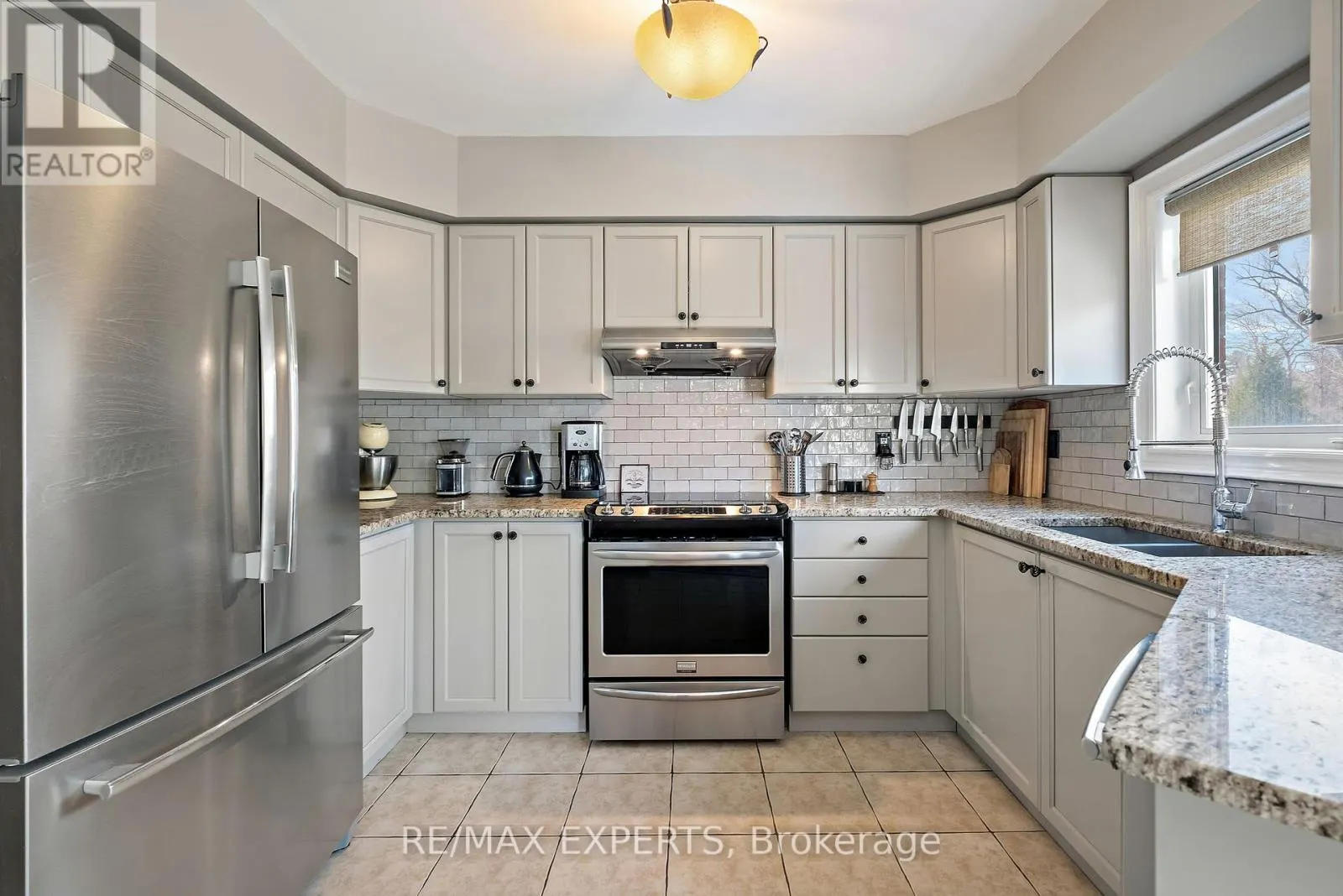 228 SAWMILL VALLEY DRIVE
